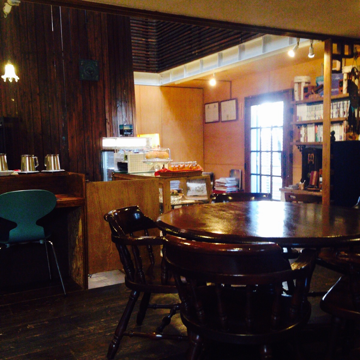住宅地にあるレトロな雰囲気の隠れ家カフェ『CAFE QUMO(カフェ雲)』(千葉県白井市)